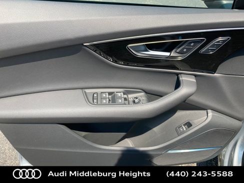 Used 2025 Audi Q7 2.0T Premium w/ Convenience Plus Package image 12