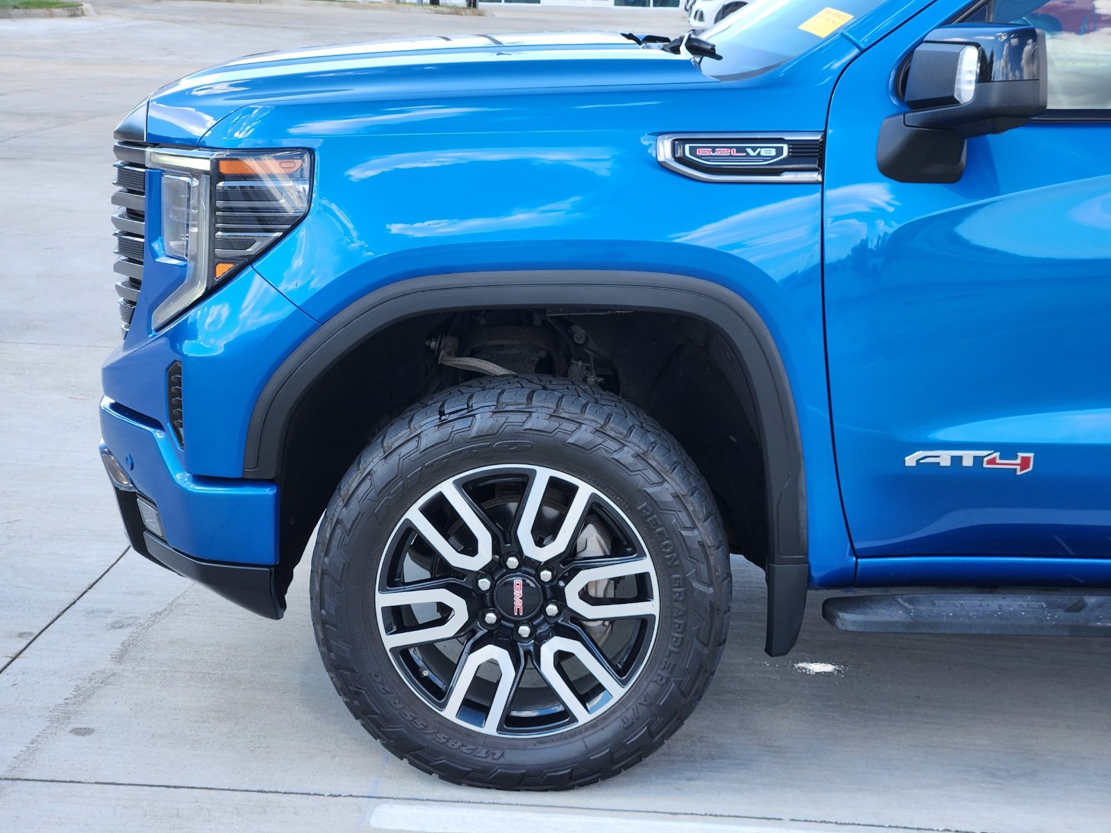 Used 2022 GMC Sierra 1500 AT4 w/ AT4 Premium Package AWD/4WD image 10