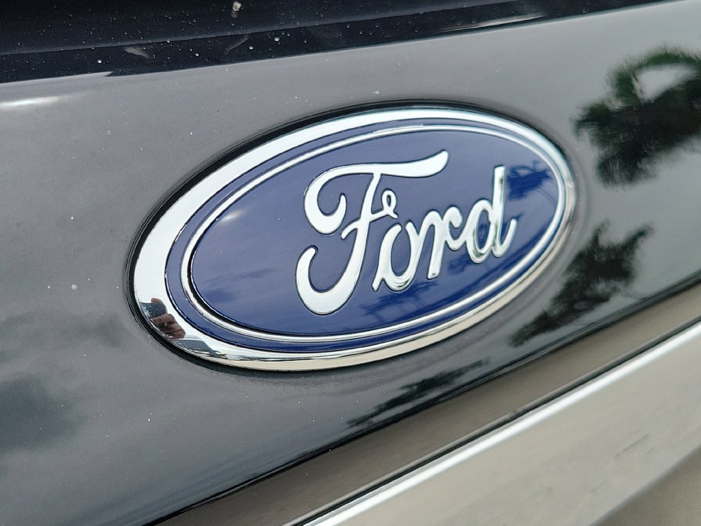 Used 2021 Ford Explorer Platinum AWD/4WD image 12