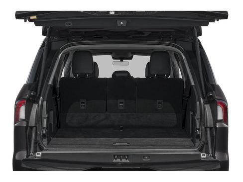New 2026 Lincoln Navigator L Premier AWD/4WD image 18