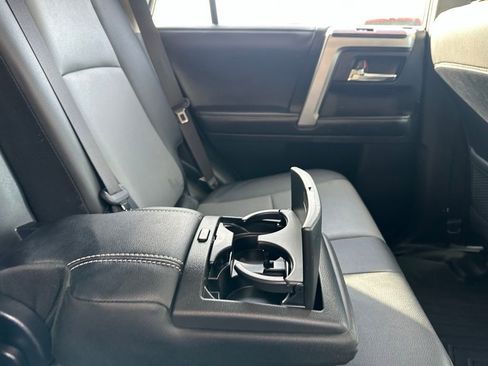 Used 2019 Toyota 4Runner SR5 Premium AWD/4WD image 37