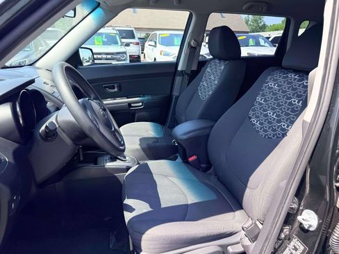 Used 2011 Kia Soul + FWD image 10