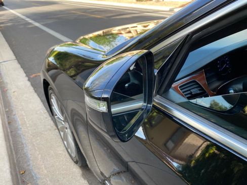 Used 2015 Hyundai Equus Signature image 17