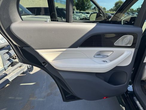 Used 2020 Mercedes-Benz GLE 350 image 30