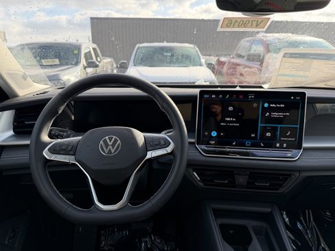 New 2026 Volkswagen Tiguan SE image 13