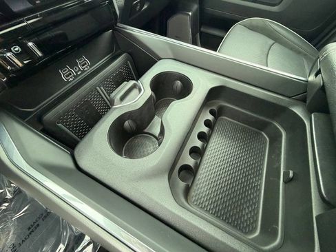 Used 2025 RAM 2500 Laramie AWD/4WD image 24