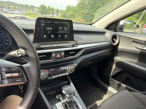 Used 2019 Kia Forte LXS FWD image 23
