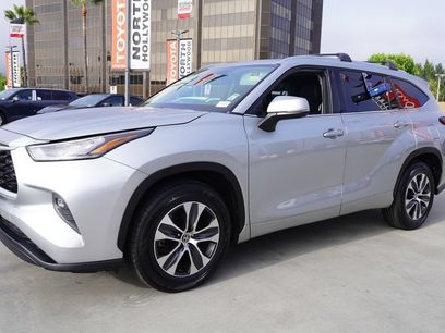 Used 2020 Toyota Highlander XLE
