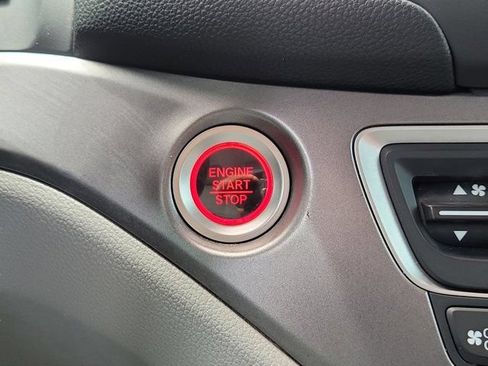 Used 2019 Honda Pilot LX image 18