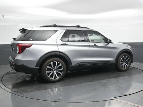 Used 2020 Ford Explorer ST w/ Premium Technology Package AWD/4WD image 3