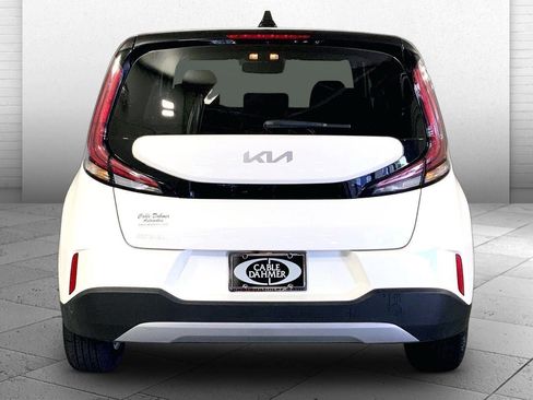 Used 2025 Kia Soul LX w/ LX Technology Package FWD image 3