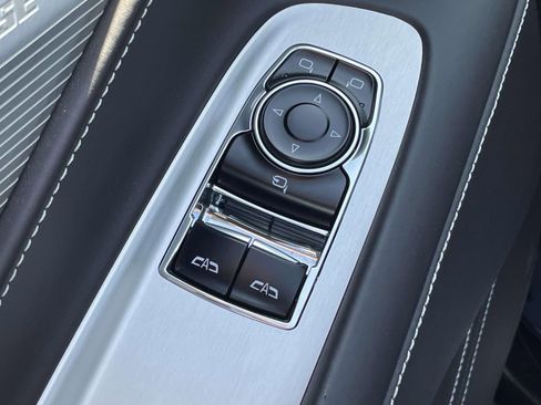 Used 2024 Chevrolet Corvette Z06 RWD image 13