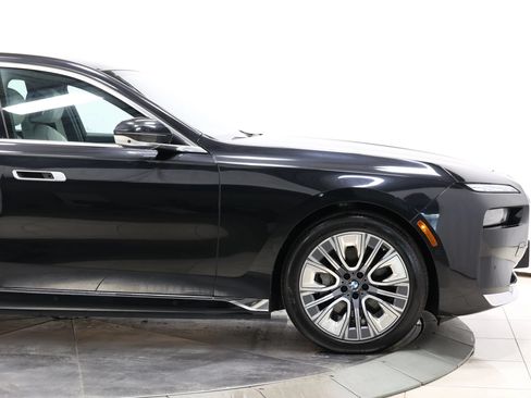 Used 2023 BMW i7 xDrive60 AWD/4WD image 72