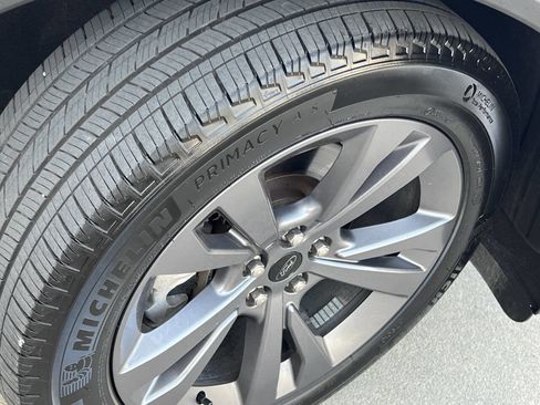 Used 2023 Ford Explorer XLT w/ Equipment Group 202A image 14