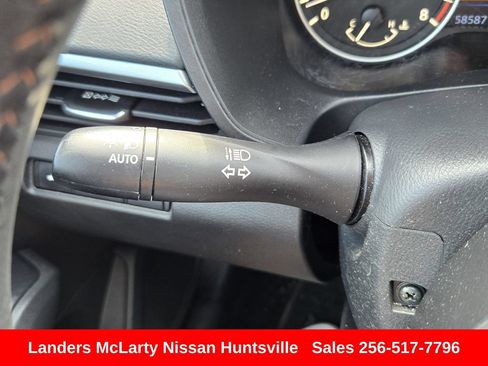 Used 2021 Nissan Altima 2.0 SR FWD image 24