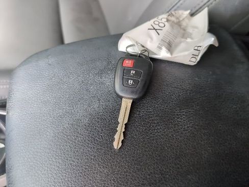 Used 2021 Toyota Tacoma SR5 image 25