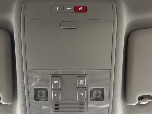 Used 2022 Volkswagen Atlas SE w/ Black Wheel Package image 23