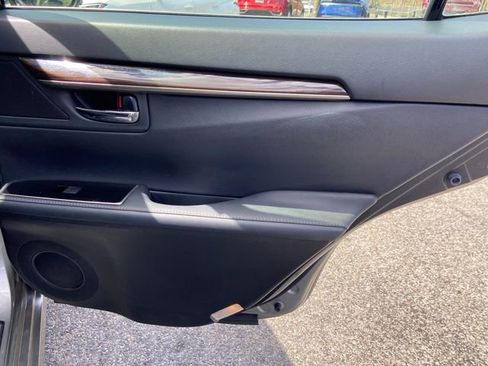 Used 2017 Lexus ES 300h FWD image 27