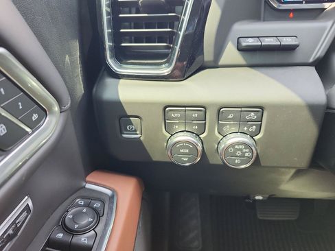 Used 2025 GMC Sierra 1500 Denali Ultimate AWD/4WD image 27