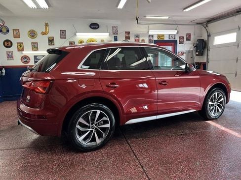Used 2018 Audi Q5 2.0T Premium Plus w/ Premium Plus Package AWD/4WD image 3