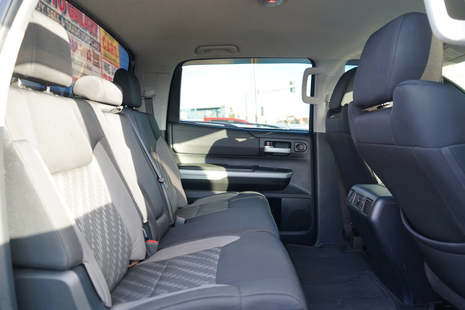 Used 2018 Toyota Tundra SR5 AWD/4WD image 22