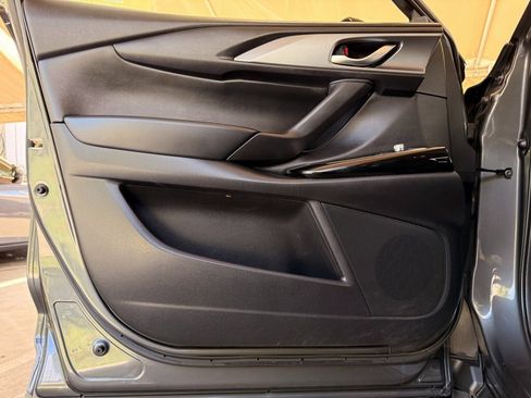 Used 2023 MAZDA CX-9 Touring image 30