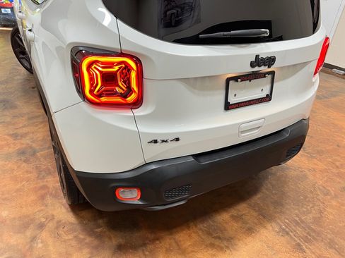 Used 2020 Jeep Renegade Altitude image 44