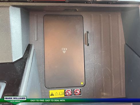 Used 2025 Toyota Tundra Limited image 14