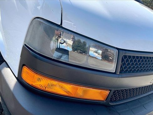 Certified 2022 Chevrolet Express 2500 w/ Driver Convenience Package image 25