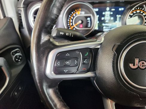 Used 2021 Jeep Wrangler Unlimited Sahara AWD/4WD image 35