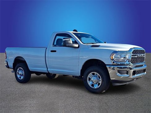 Used 2024 RAM 2500 Tradesman w/ Chrome Appearance Group image 3