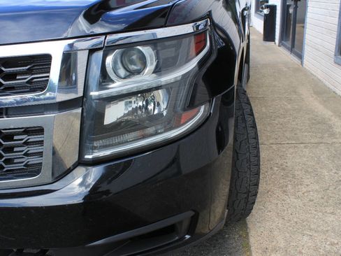 Used 2018 Chevrolet Tahoe 4WD w/ Suspension Package, Off-Road image 3