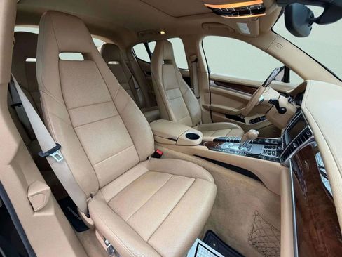 Used 2011 Porsche Panamera 4 image 10