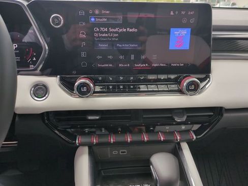 New 2026 GMC Canyon AT4X w/ AT4X AEV Edition AWD/4WD image 13