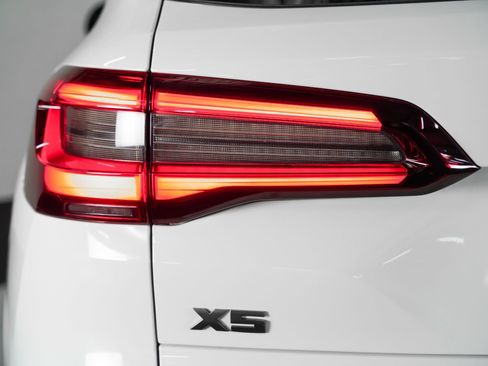 Used 2023 BMW X5 M50i w/ Executive Package AWD/4WD image 19