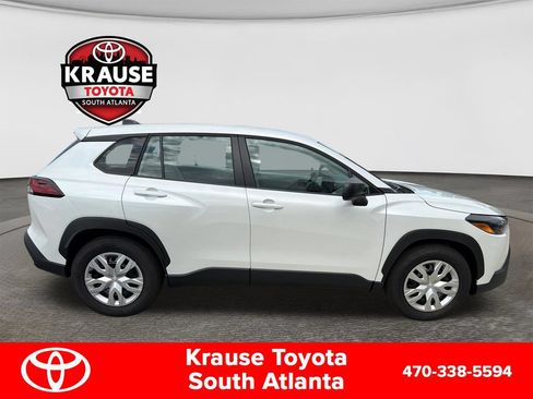 Used 2026 Toyota Corolla Cross L FWD image 4
