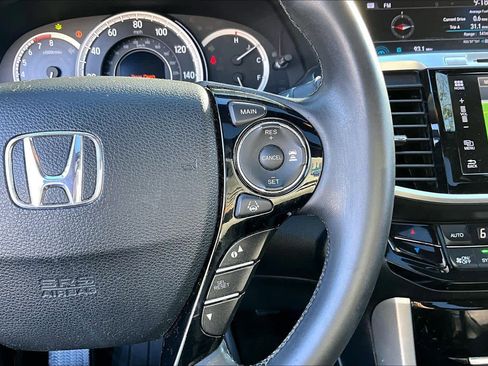 Used 2017 Honda Accord EX-L image 24
