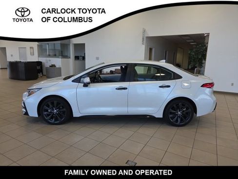 Used 2024 Toyota Corolla SE FWD image 2