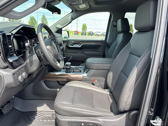New 2026 Chevrolet Silverado 1500 RST w/ Safety Package AWD/4WD image 9
