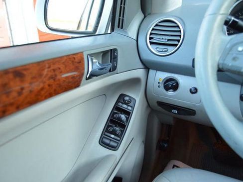 Used 2006 Mercedes-Benz ML 350 4MATIC image 54