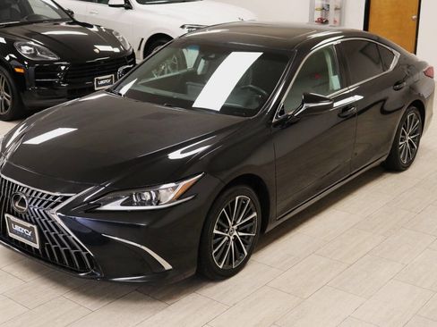 Used 2023 Lexus ES 350 w/ Premium Package image 2