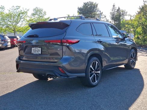 Certified 2021 Toyota Highlander XSE image 5