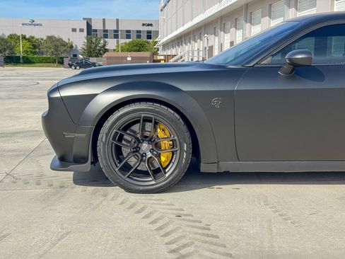 Used 2019 Dodge Challenger SRT Hellcat Redeye image 32