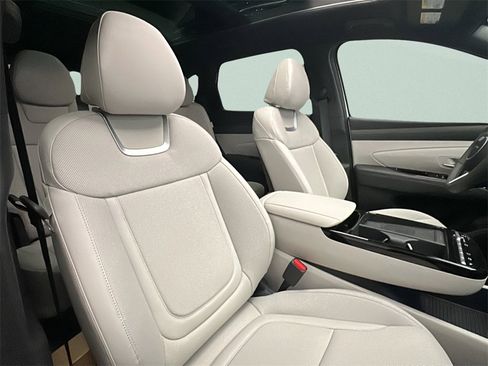 New 2026 Hyundai Tucson Limited image 17