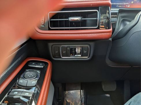 Used 2025 Lincoln Aviator Reserve w/ Equipment Group 201A image 17