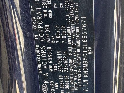 Used 2020 Kia Sedona EX image 9