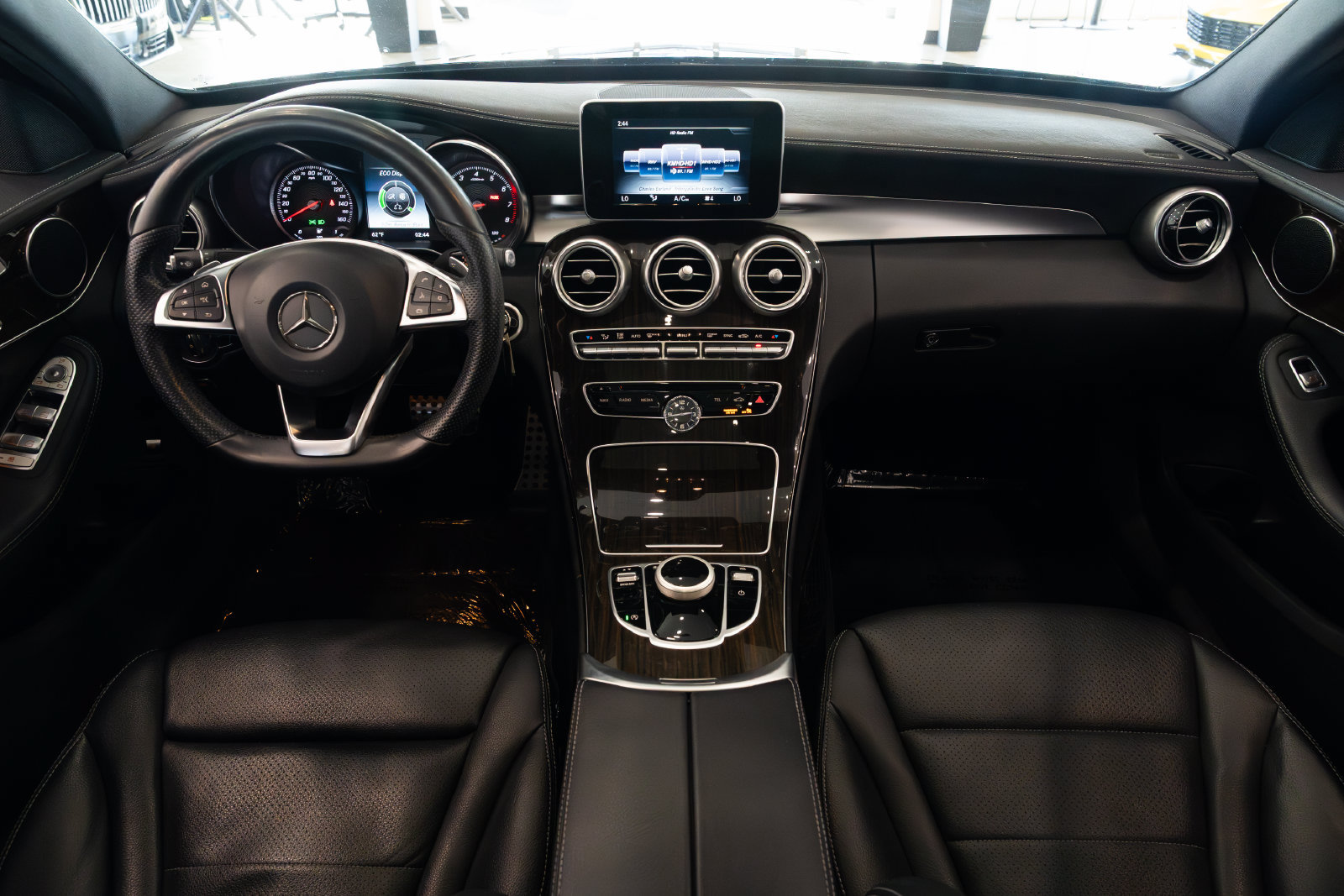 Used 2017 Mercedes-Benz C 300 Sedan image 8