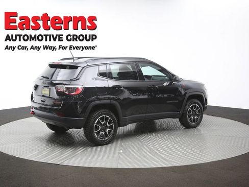 Used 2025 Jeep Compass Trailhawk AWD/4WD image 43