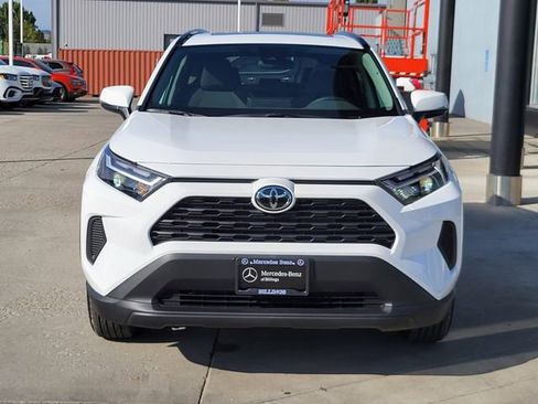 Used 2025 Toyota RAV4 XLE w/ Convenience Package image 38
