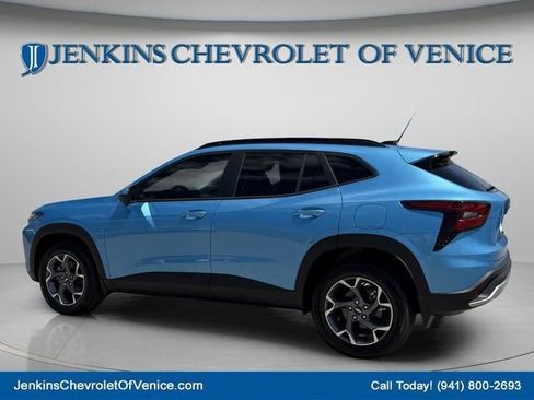 New 2026 Chevrolet Trax LT w/ Driver Confidence Package FWD image 8